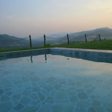 Lovely In On Farm بيت للعطل Monte Colombo